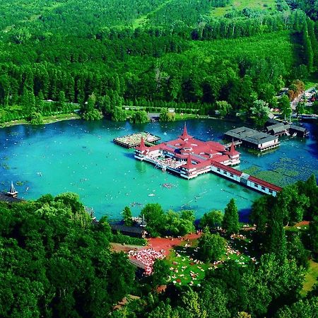 Apartman Heviz Holiday Zewnętrze zdjęcie